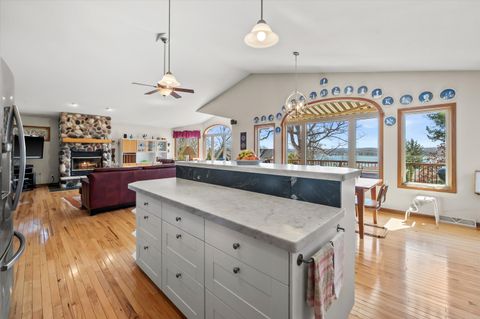Photo of W303N2665 Maple Ave, Delafield, WI 53072 (MLS # 1957297)
