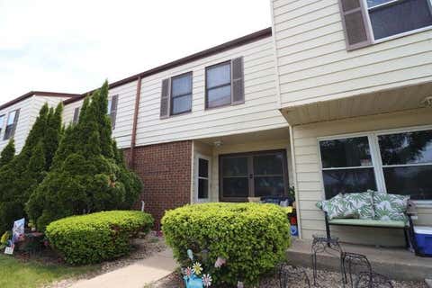 Photo of 5407 Byrd Ave, Racine, WI 53406 (MLS # 1977034)