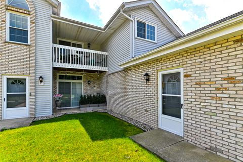 Photo of 9101 S Aspen Dr, Oak Creek, WI 53154 (MLS # 1927272)