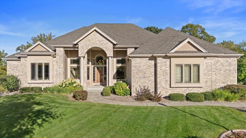 Photo of N23W23800 Talon Ct, Pewaukee, WI 53188 (MLS # 1983511)
