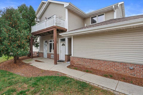 Photo of 340 E Veterans Way, Mukwonago, WI 53149 (MLS # 1986587)