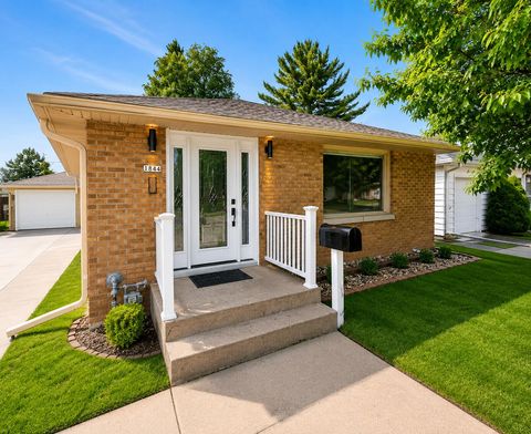 Photo of 1844 N 23rd St, Sheboygan, WI 53081 (MLS # 1967725)