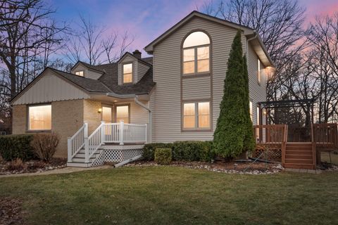 Photo of 2844 S 132nd St, New Berlin, WI 53151 (MLS # 1950595)