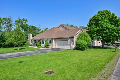 Photo of 2875 River Birch Dr, Brookfield, WI 53045 (MLS # 1921519)