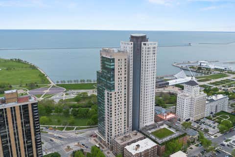 Photo of 923 E Kilbourn Ave, Milwaukee, WI 53202 (MLS # 1969274)