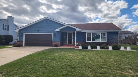 Photo of 8201 S Lauree Ln, Oak Creek, WI 53154 (MLS # 1915223)