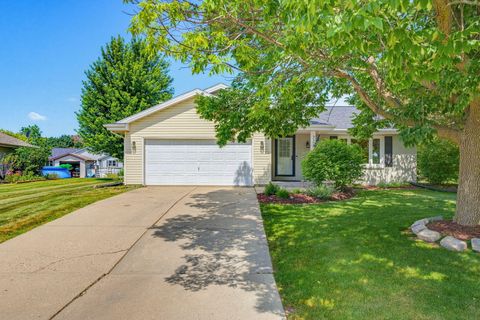 Photo of 7283 S Countryside Dr, Franklin, WI 53132 (MLS # 1971919)