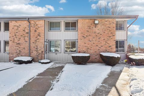 Photo of 1524 Big Bend Rd Rd, Waukesha, WI 53189 (MLS # 1948040)