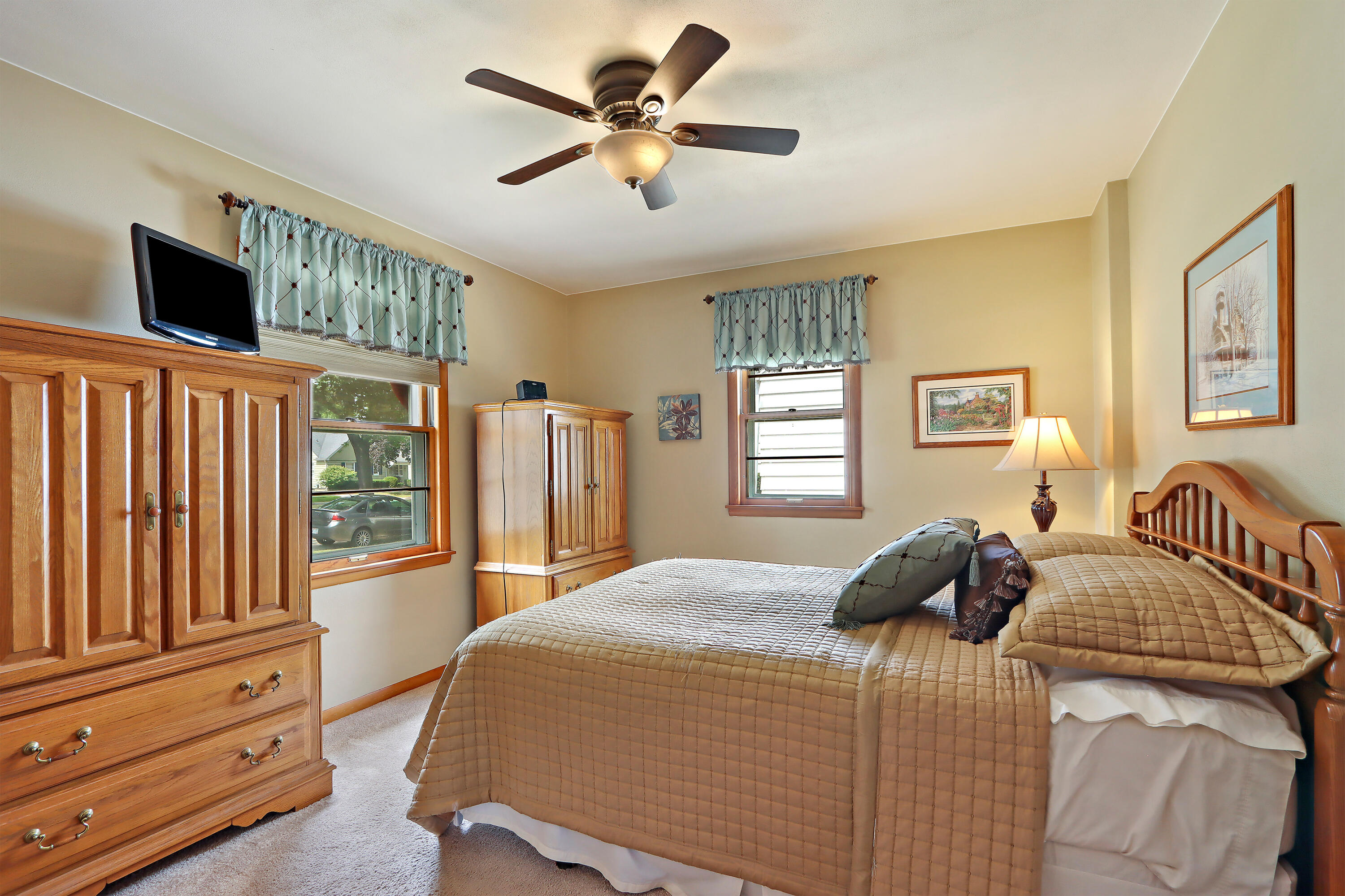 Kenosha, Wisconsin 53142, United States, 3 Bedrooms Bedrooms, ,1 BathroomBathrooms,Residential,Pending,190024