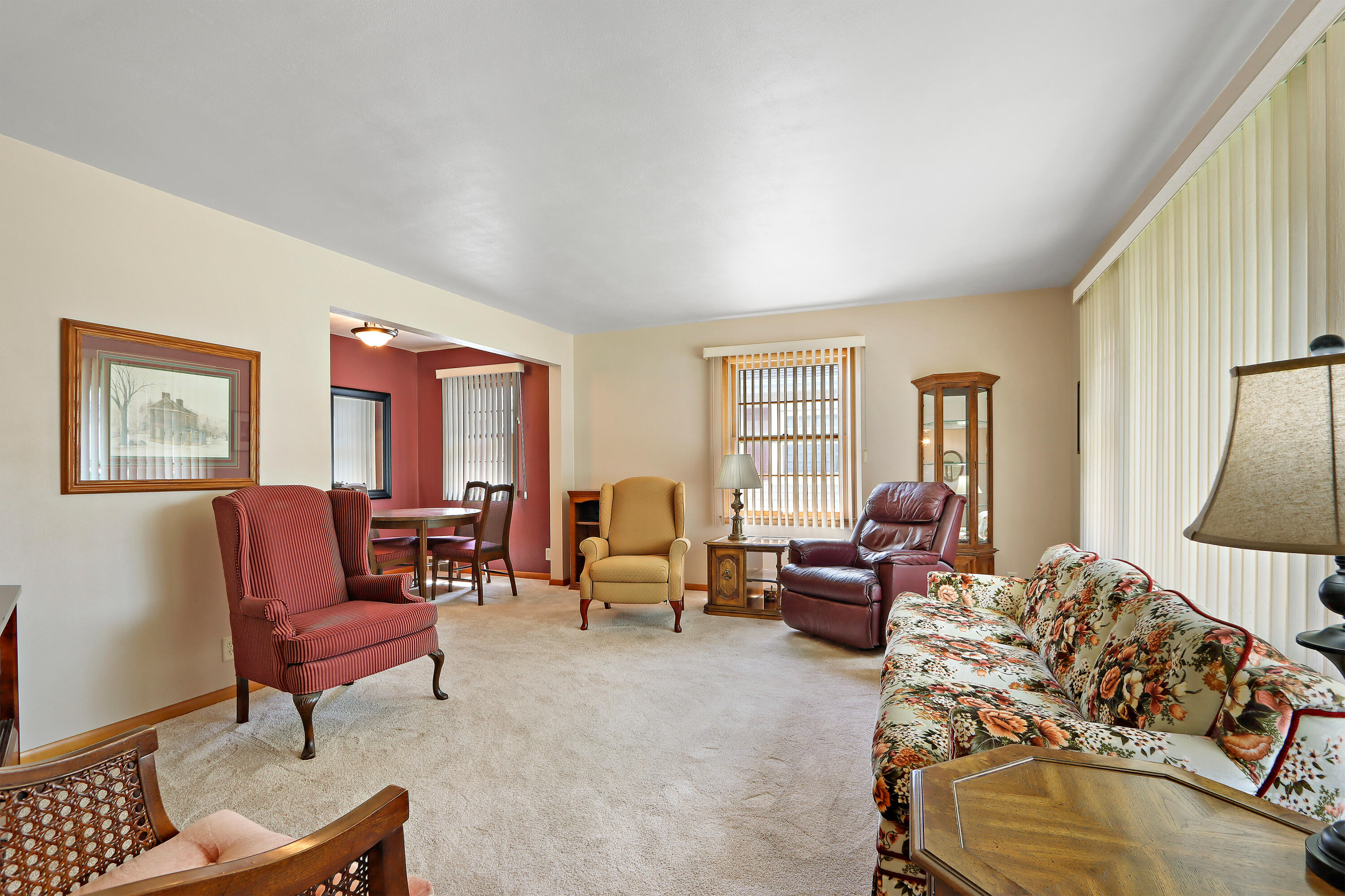 Kenosha, Wisconsin 53142, United States, 3 Bedrooms Bedrooms, ,1 BathroomBathrooms,Residential,Pending,190024