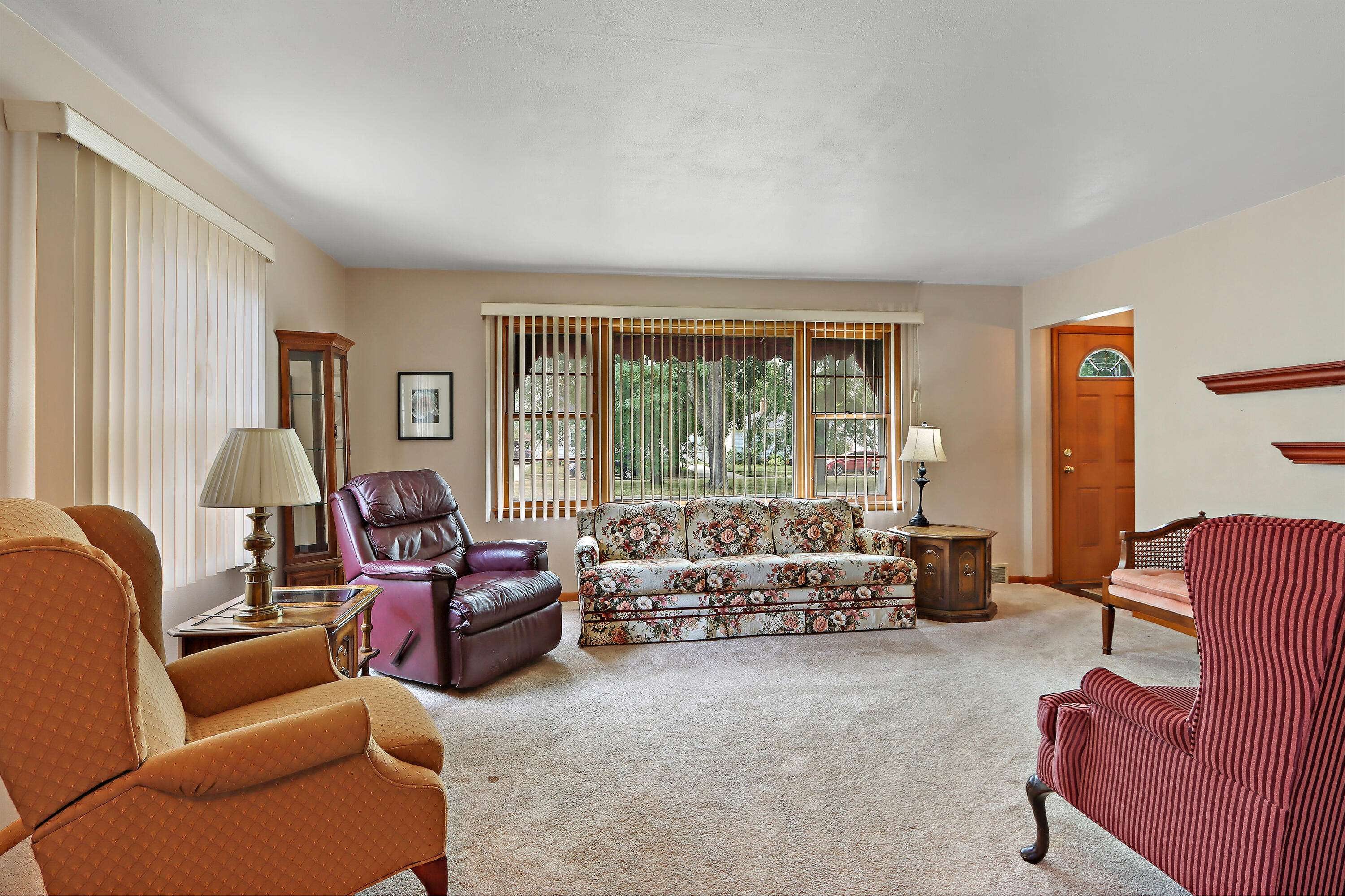 Kenosha, Wisconsin 53142, United States, 3 Bedrooms Bedrooms, ,1 BathroomBathrooms,Residential,Pending,190024