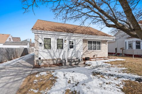 Photo of 2310 14th St, Two Rivers, WI 54241 (MLS # 1950649)