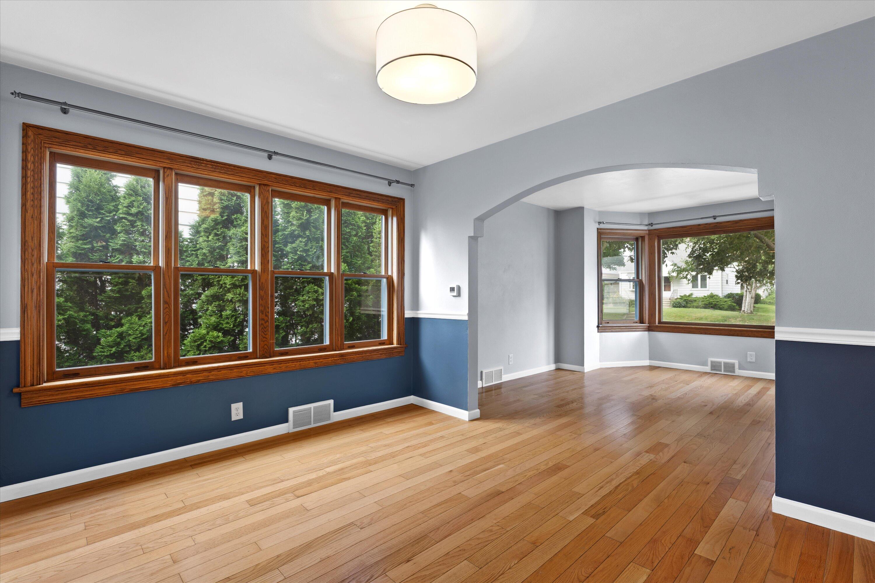 Milwaukee, Wisconsin 53207, United States, 2 Bedrooms Bedrooms, ,1 BathroomBathrooms,Residential,Active,185415