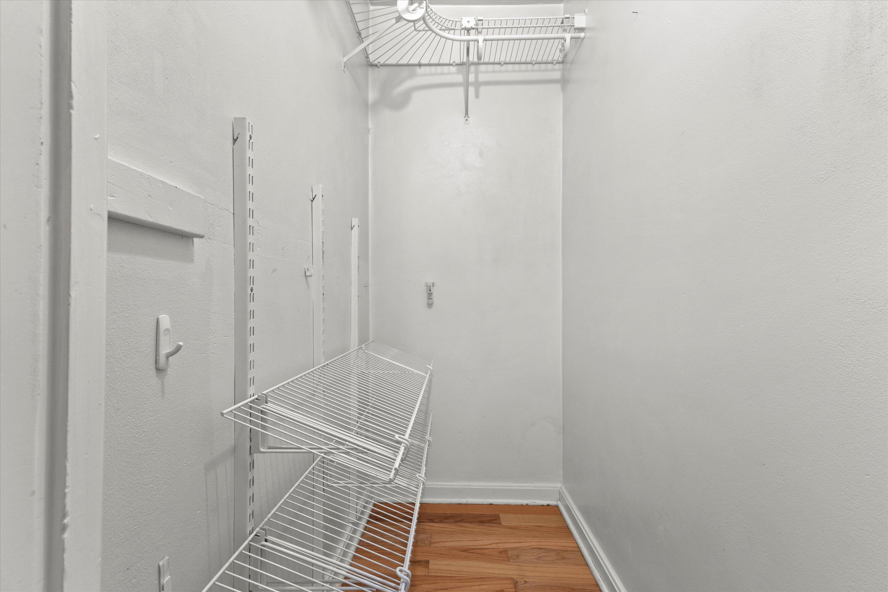 Milwaukee, Wisconsin 53207, United States, 2 Bedrooms Bedrooms, ,1 BathroomBathrooms,Residential,Active,185415