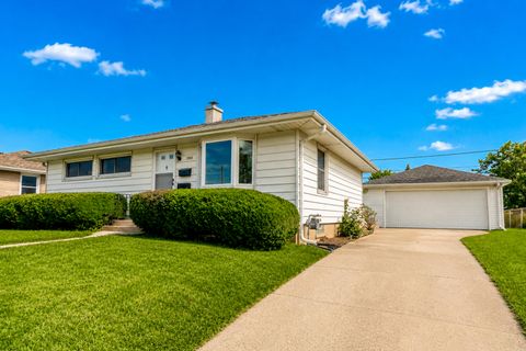 Photo of 3804 E Klieforth Ave, Cudahy, WI 53110 (MLS # 1971197)