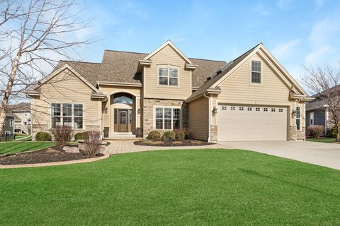 W137N6164 Weyer Farm Ct, Menomonee Falls, WI 53051 - #: 1913999