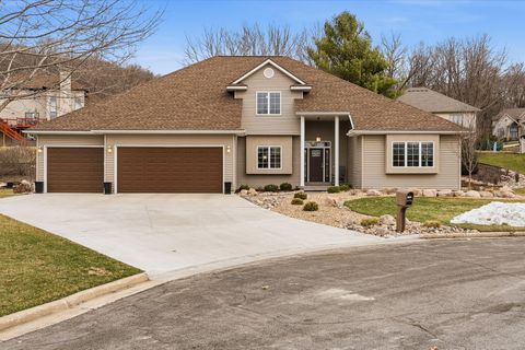 Photo of 2833 Prairie Clover Pl, Onalaska, WI 54650 (MLS # 1955475)