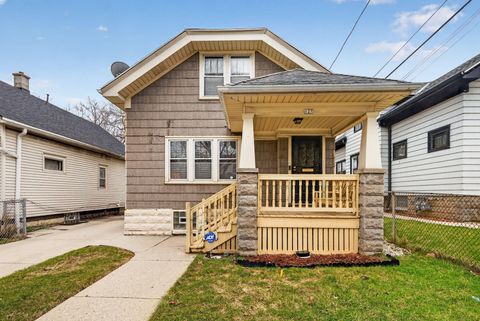 Photo of 127 W Ring St, Milwaukee, WI 53212 (MLS # 1962569)