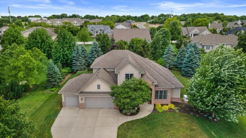 Photo of 1822 Coach House Ct, Racine, WI 53406 (MLS # 1968294)