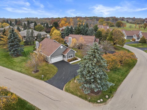 Photo of 750 Ridgeview Ct, Geneva, WI 53147 (MLS # 1986411)