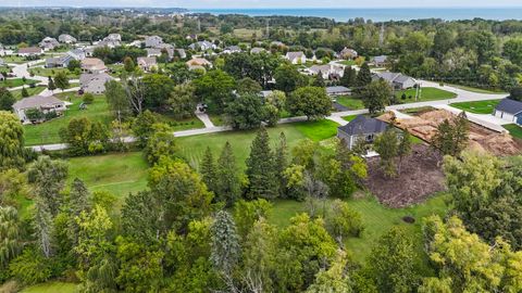 Photo of 4137 E Oakwood Rd, Oak Creek, WI 53154 (MLS # 1936804)