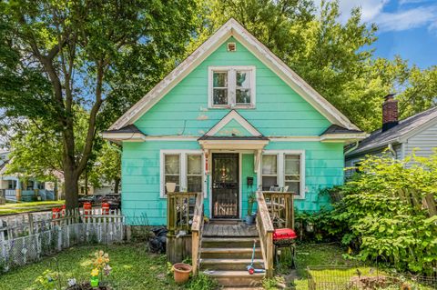 Photo of 4201 W Sieben Pl, Milwaukee, WI 53216 (MLS # 1970697)