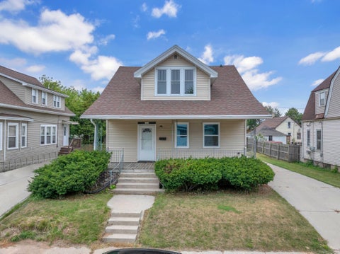 Photo of 1534 Martin Ave, Sheboygan, WI 53083 (MLS # 1974262)
