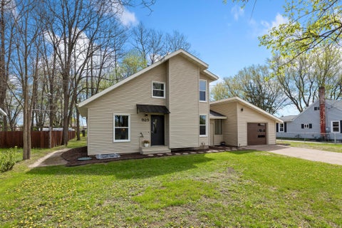 Photo of 925 Mill St, Sparta, WI 54656 (MLS # 1965659)