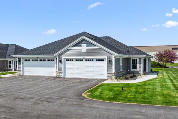 500 HUNTER OAKS BLVD # 1002, WATERTOWN, WI 53094 - Image fb7b1f71b96e81e51e277b4fc077b58d/1468892104