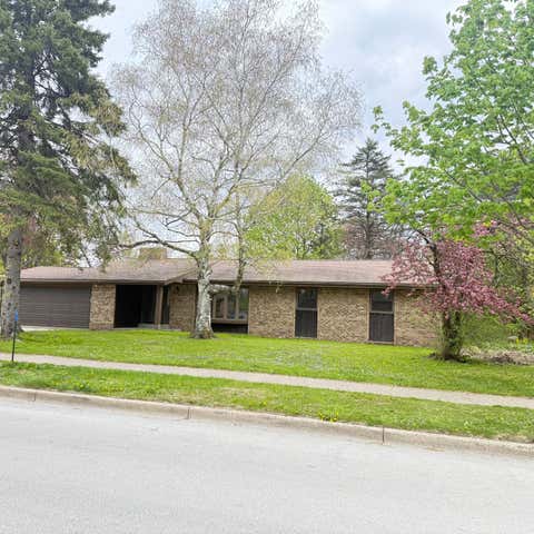 Photo of W75N800 Tower Ave, Cedarburg, WI 53012 (MLS # 1962071)