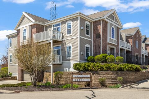 Photo of 1540 Roxbury Way, Waukesha, WI 53186 (MLS # 1959034)