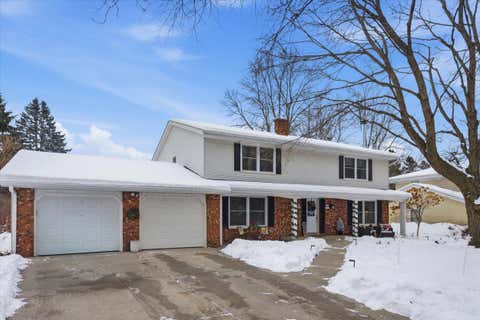 Photo of N67W6928 Cleveland St, Cedarburg, WI 53012 (MLS # 1944426)