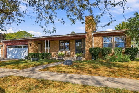 Photo of 1716 37th St, Kenosha, WI 53140 (MLS # 1984869)
