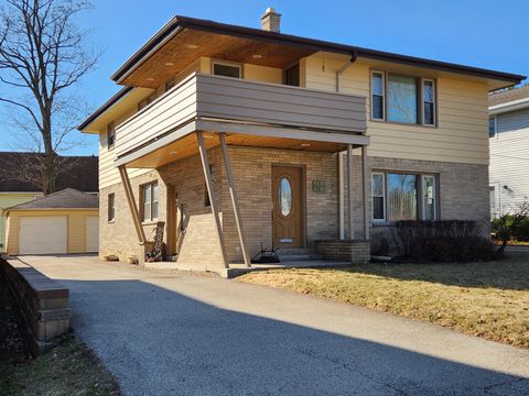 Photo of 7313 Harwood Ave, Wauwatosa, WI 53213 (MLS # 1953799)