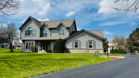 Photo of 19560 Edmonton Ct, Brookfield, WI 53045 (MLS # 1955758)