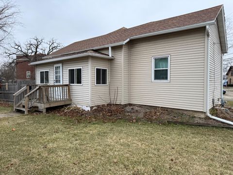 Photo of 124 Fond Du Lac St, Waupun, WI 53963 (MLS # 1955672)