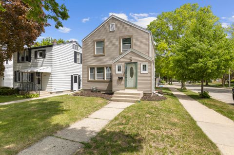 Photo of 2476 S 75th St, West Allis, WI 53219 (MLS # 1963258)