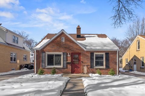 Photo of 2217 Lefeber Ave, Wauwatosa, WI 53213 (MLS # 1949541)