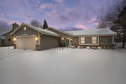 Photo of W152N7433 Westwood Dr, Menomonee Falls, WI 53051 (MLS # 1947729)
