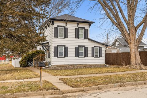 Photo of 222 Lincoln Ave N, West Salem, WI 54669 (MLS # 1951063)