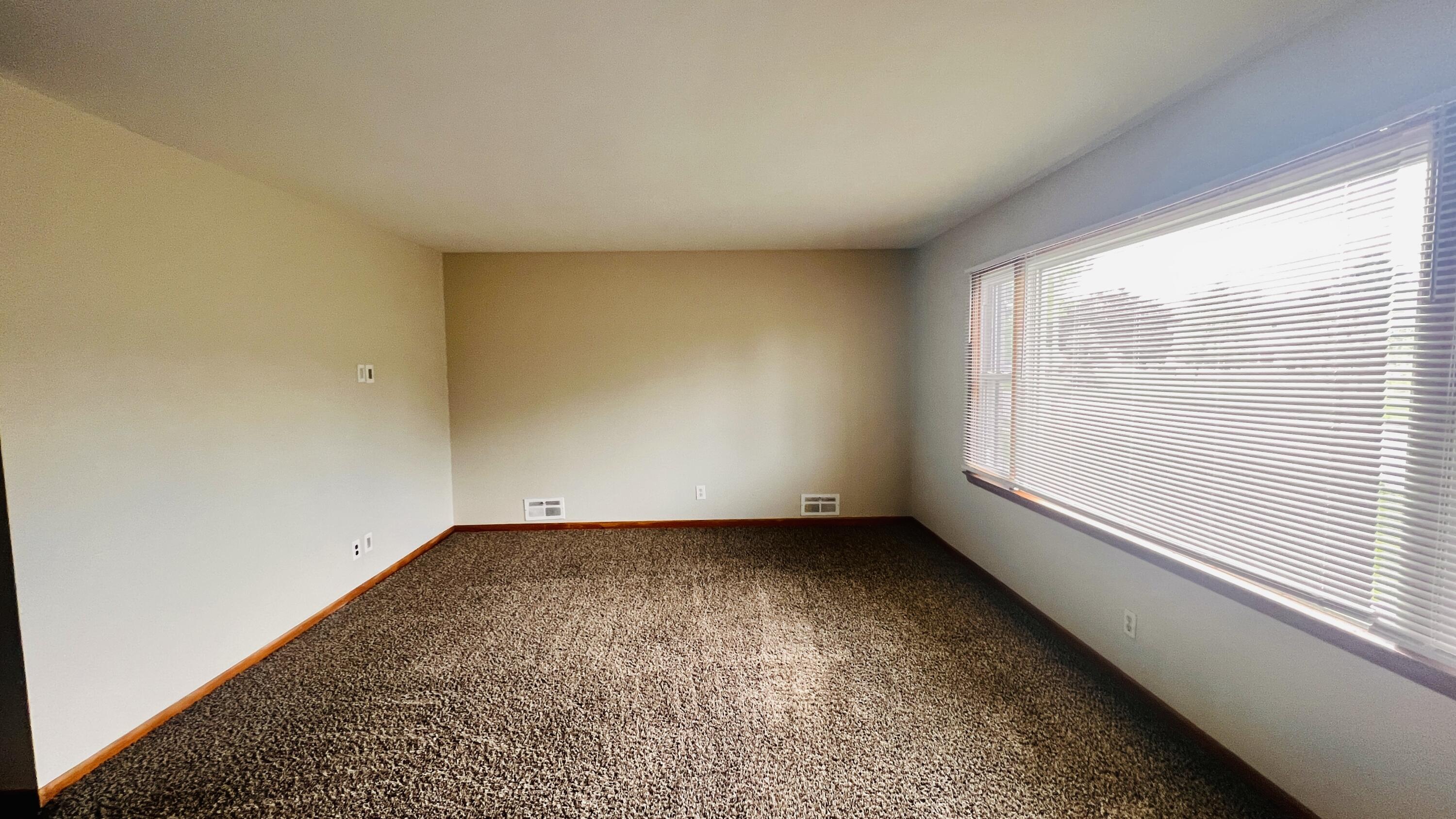 Milwaukee, Wisconsin 53225, United States, 3 Bedrooms Bedrooms, ,1 BathroomBathrooms,Residential,Active,172929