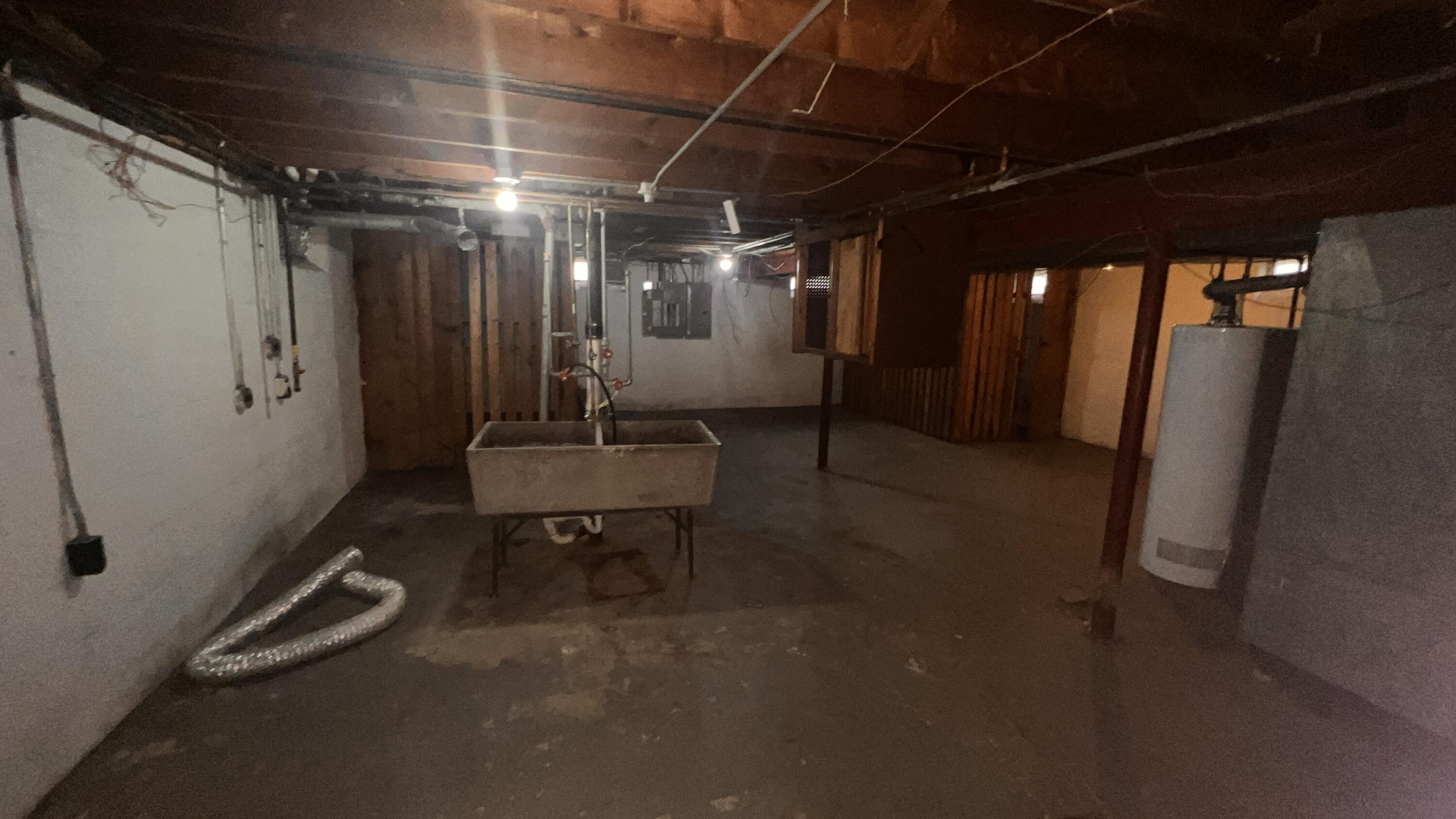 Milwaukee, Wisconsin 53225, United States, 3 Bedrooms Bedrooms, ,1 BathroomBathrooms,Residential,Active,172929