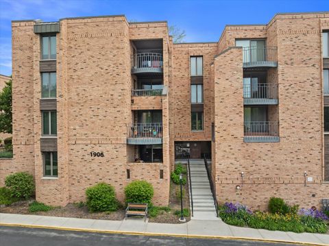 Photo of 1906 E Shorewood Blvd, Shorewood, WI 53211 (MLS # 1963772)