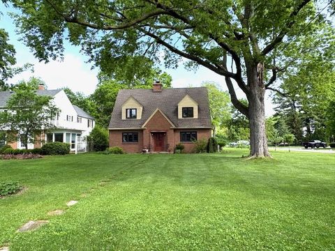 Photo of 1881 Sherwood Rd, Beloit, WI 53511 (MLS # 1963488)