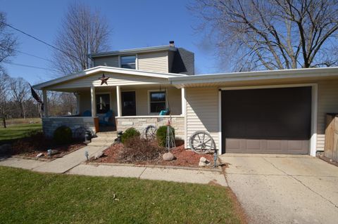 Photo of 10063 S chicago Rd, Oak Creek, WI 53154 (MLS # 1957208)