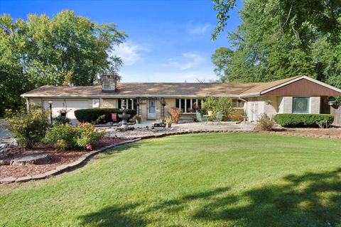 Photo of 6120 W Lilly Ln, Mequon, WI 53092 (MLS # 1934655)