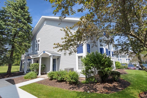 Photo of 618 Geneva National Ave N, Geneva, WI 53147 (MLS # 1972706)