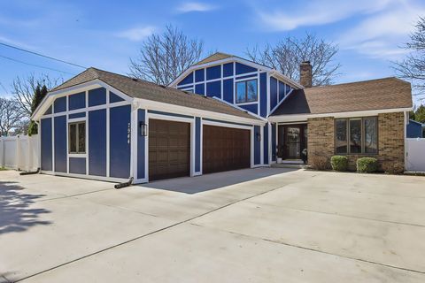 Photo of 7944 Cooper Rd, Pleasant Prairie, WI 53158 (MLS # 1956905)