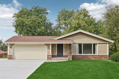 Photo of 901 Anton Rd, Hartland, WI 53029 (MLS # 1940705) Photo of 901 Anton Rd, Hartland, WI 53029 (MLS # 1940705)
