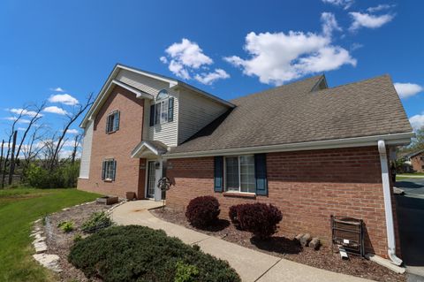 Photo of S77W19333 Lakewood Dr, Muskego, WI 53150 (MLS # 1962508)